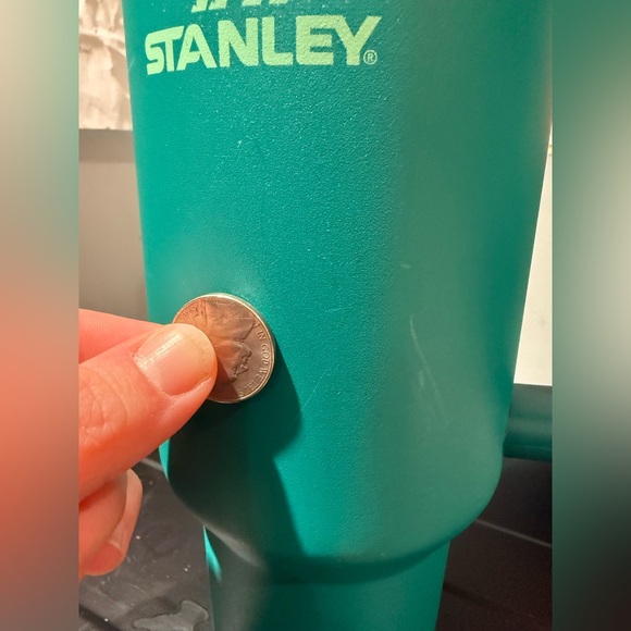 Stanley 40oz Quencher - Picture 2 of 6